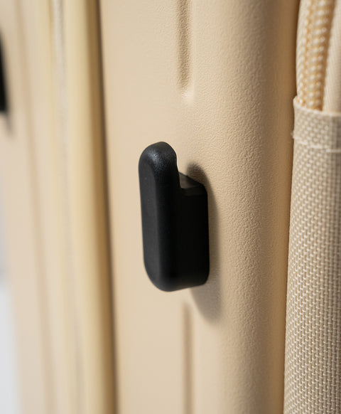 Resort of Hearts 20" Luggage + Cover